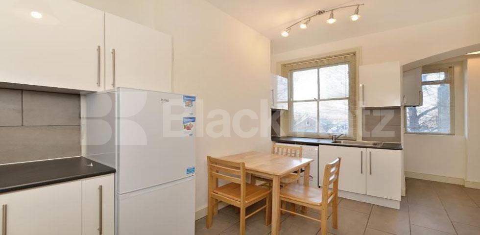			LARGE STUDIO WITH BALCONY!, Studio Apartment, 1 bath, 1 reception Flat			 Archway Road, HIGHGATE 